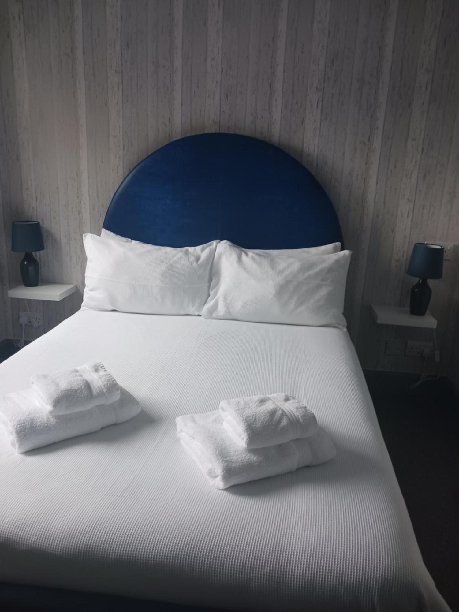 אינברנס Friars Bridge Guesthouse מראה חיצוני תמונה